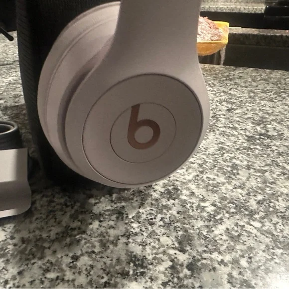 Beats Black Wireless Headphones